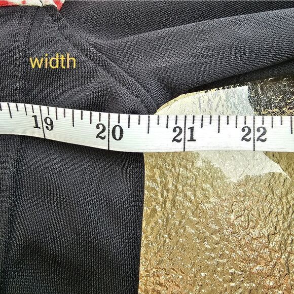 Under Armour The Rock Jacket Medium (JAC4) - Picture 7 of 8